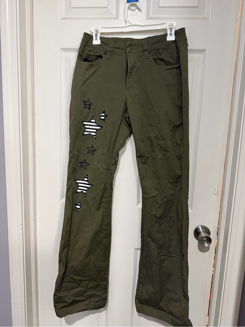 Hot Topic Green Star-Accent Jeans